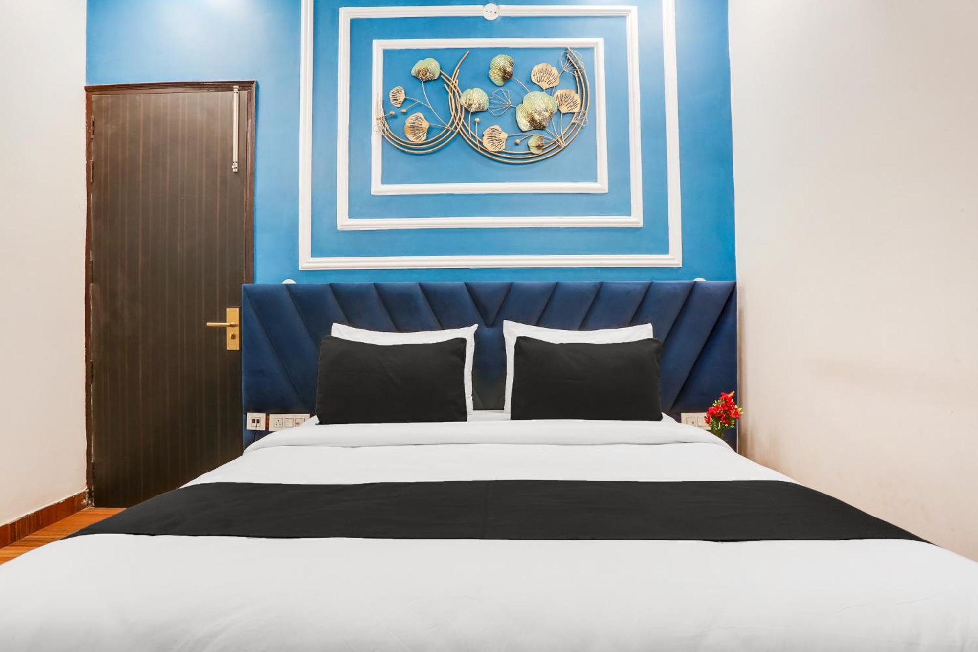 Hotel O Royal Guest House Garhi Harsaru 外观 照片