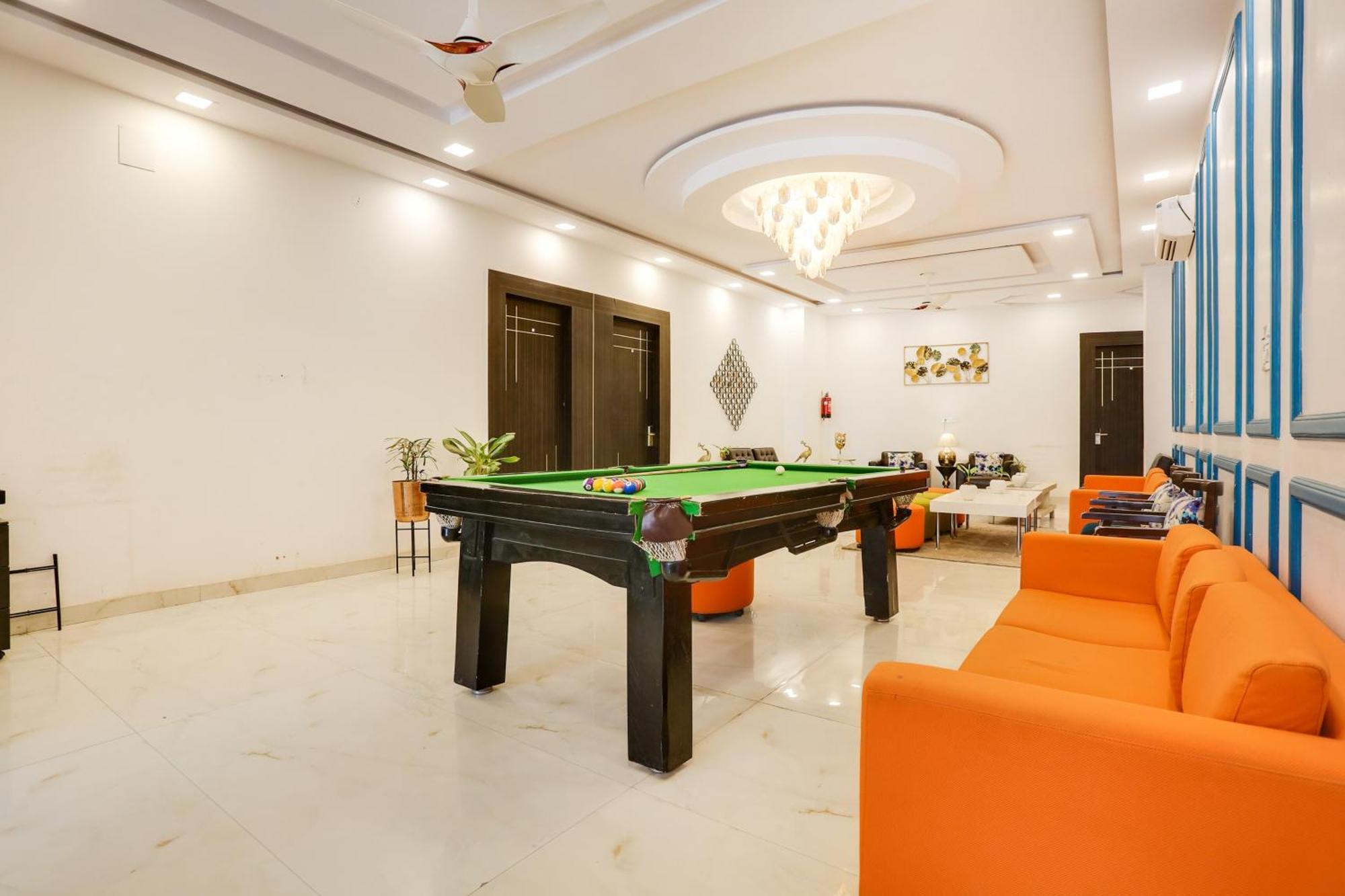 Hotel O Royal Guest House Garhi Harsaru 外观 照片
