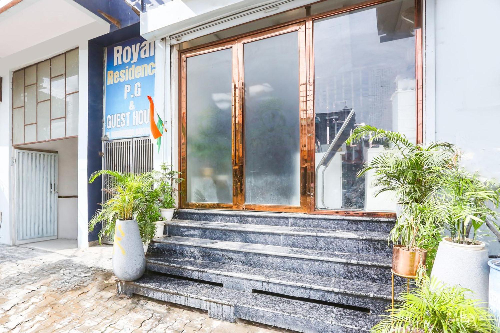 Hotel O Royal Guest House Garhi Harsaru 外观 照片